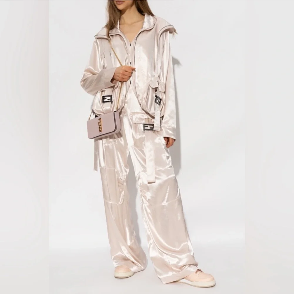 FENDI NWT AUTHENTIC SATIN BLOUSON OVERSIZED BOMBER FIT WOMEN JACKET SIZE 40 - Picture 4 of 5